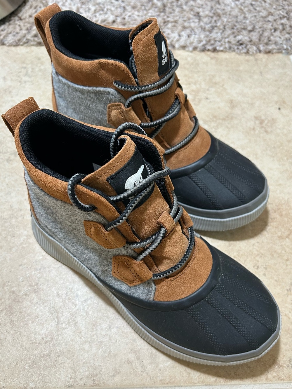 NWT🌷Sorel Black, Grey & Tan Winter Boot